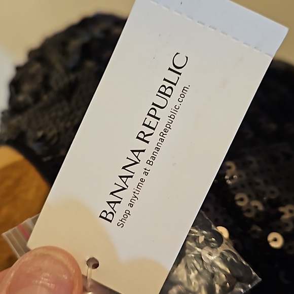 Sequins anyone?   Darling NWT Banana Republic size 4 dress - Picture 11 of 13